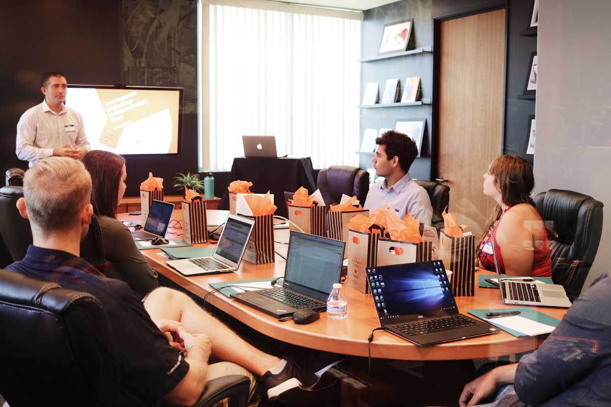 Team bespreekt Odoo implementatie strategie